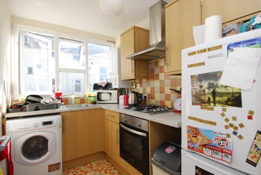 2 bed flat, Napier Terrace, Flat 3, Mutley, Plymouth, PL46ER - Image 3